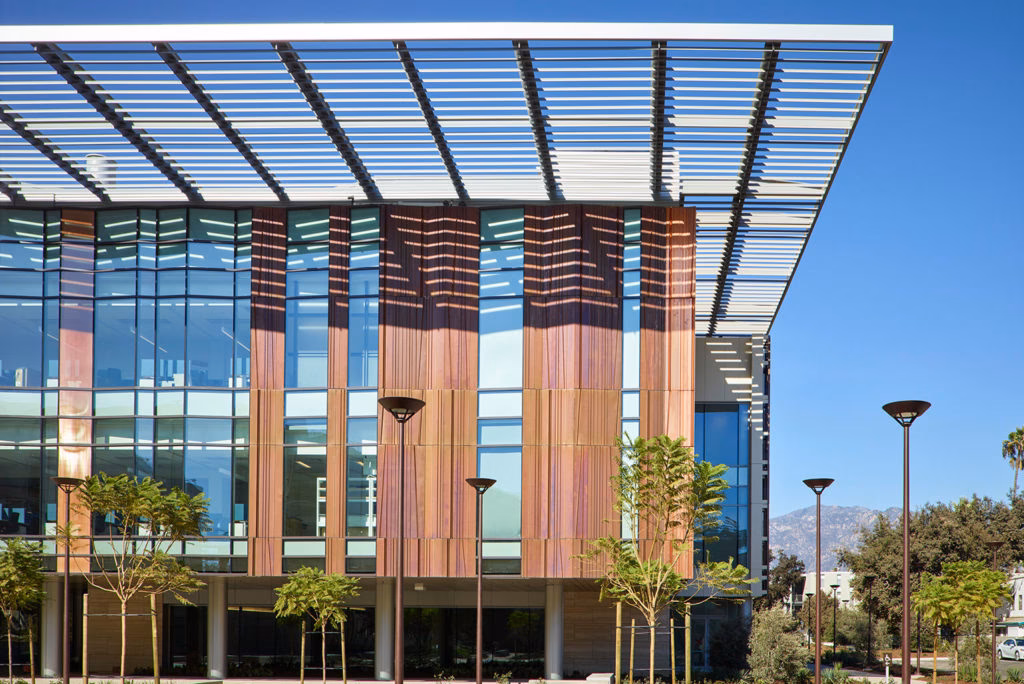 What is the largest donation to Caltech?