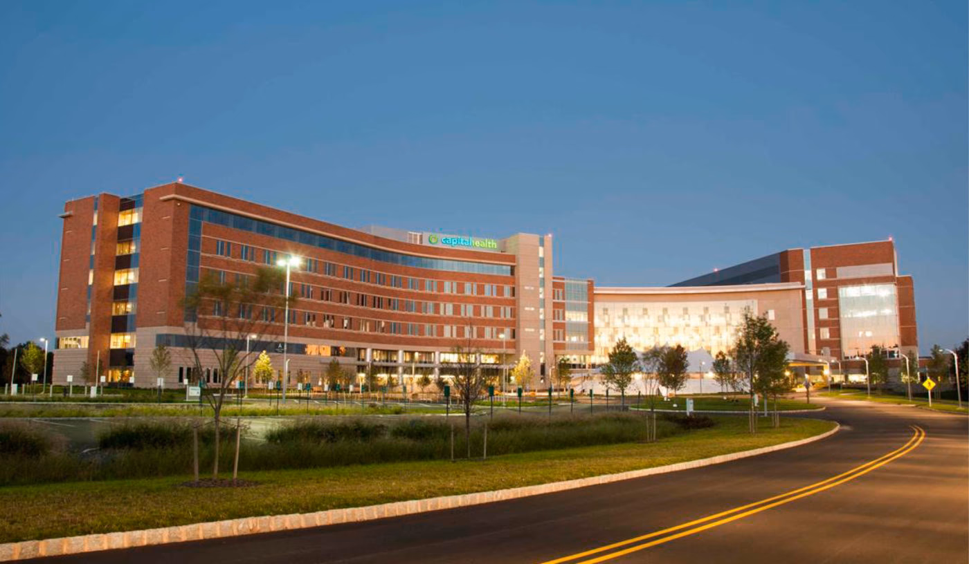 How many beds does Capital Health Hopewell have?