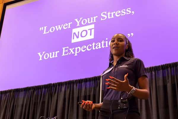 How many students go to Cmich?