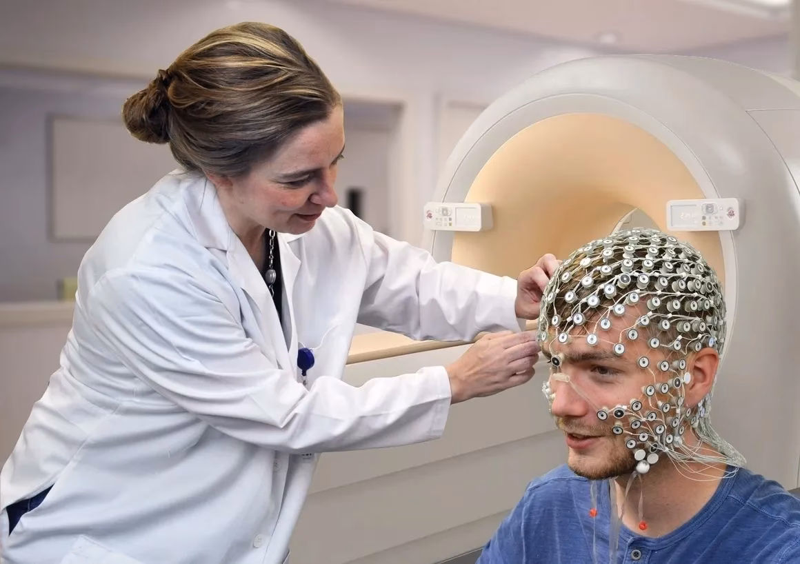 What is a EEG in neurosurgery?