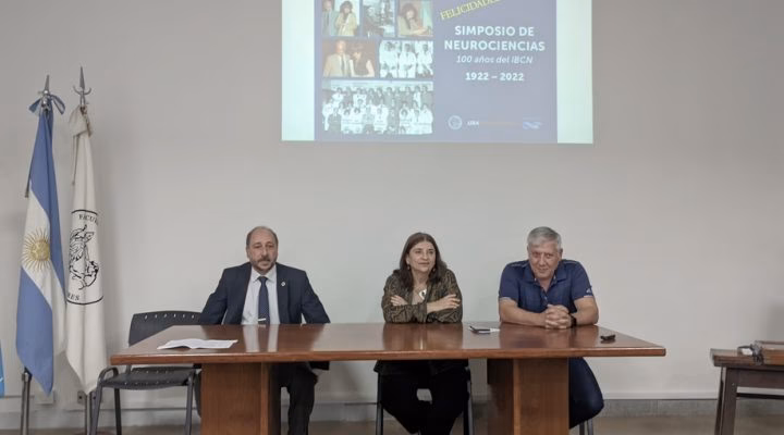 ¿Quién es considerado el padre de la biología celular?