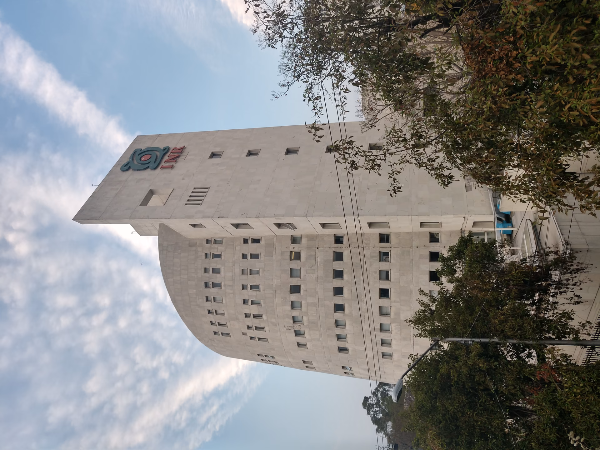 ¿Cuánto cobran en el Instituto Nacional de Rehabilitación?