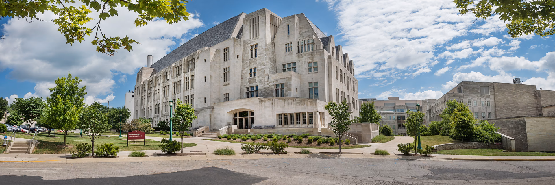 What majors is IU Bloomington known for?