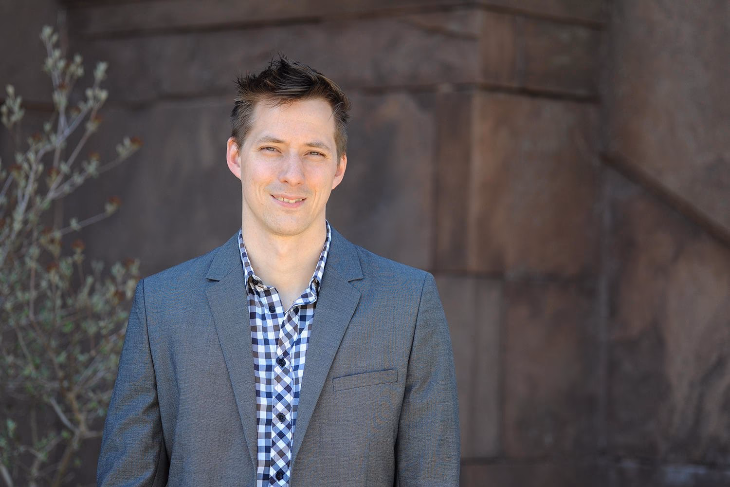 How many restaurants does Mike Robinson own?