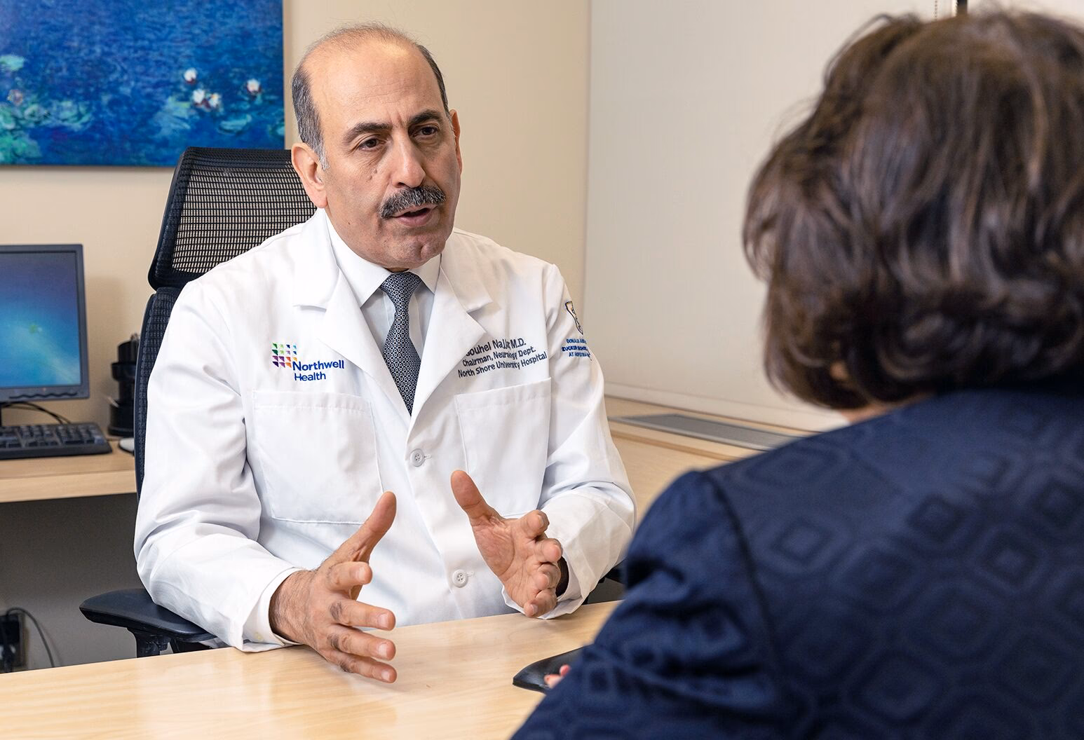 Do neurologists treat Huntington's disease?