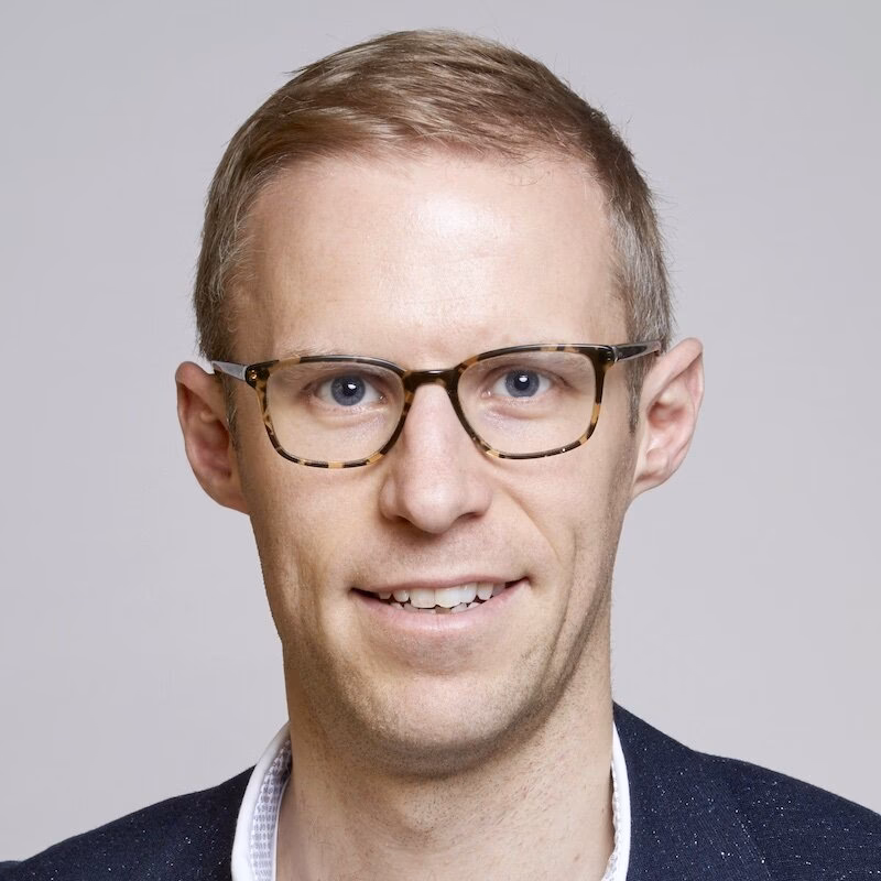 Who is Stephen Fleming's wife?