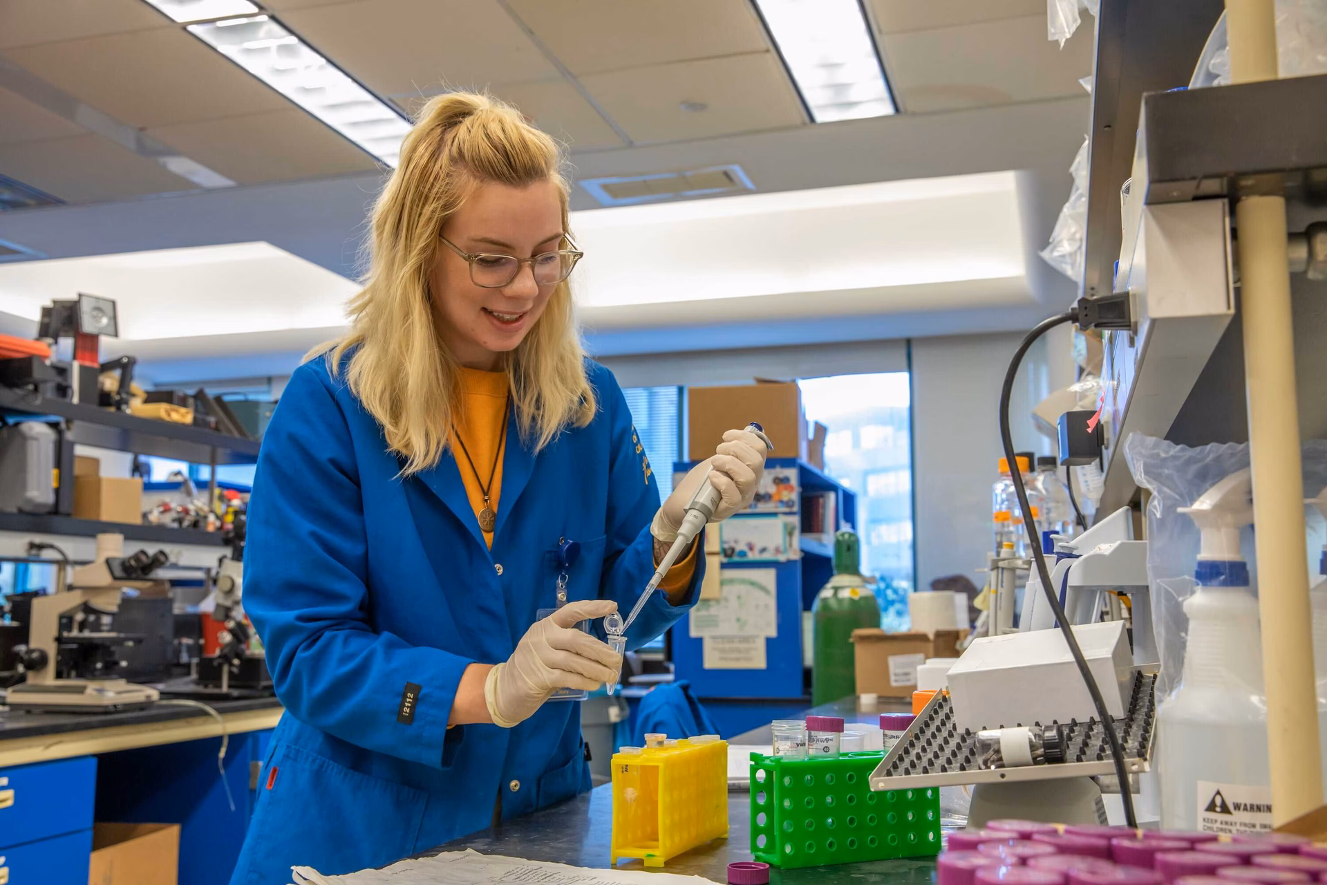 How much does a PhD student at UCI make?